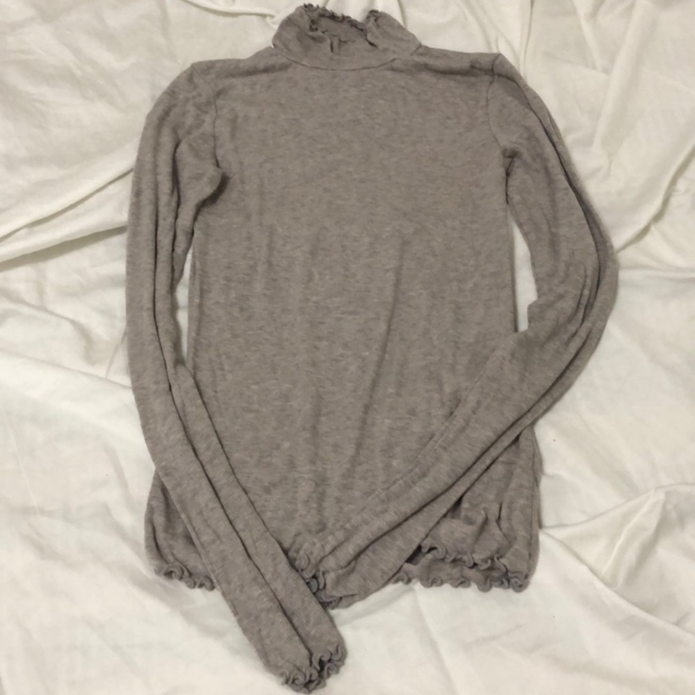 Aritzia Wilfred turtleneck sz M light gray